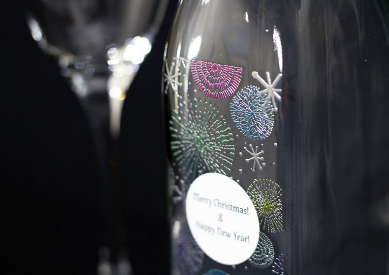 Metallic embossing glass